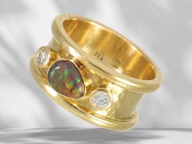 Ring: Hochkarätiger, aufwendig gestalteter Black-Opal/Brillant-Goldschmiedering, unikate Handarbeit