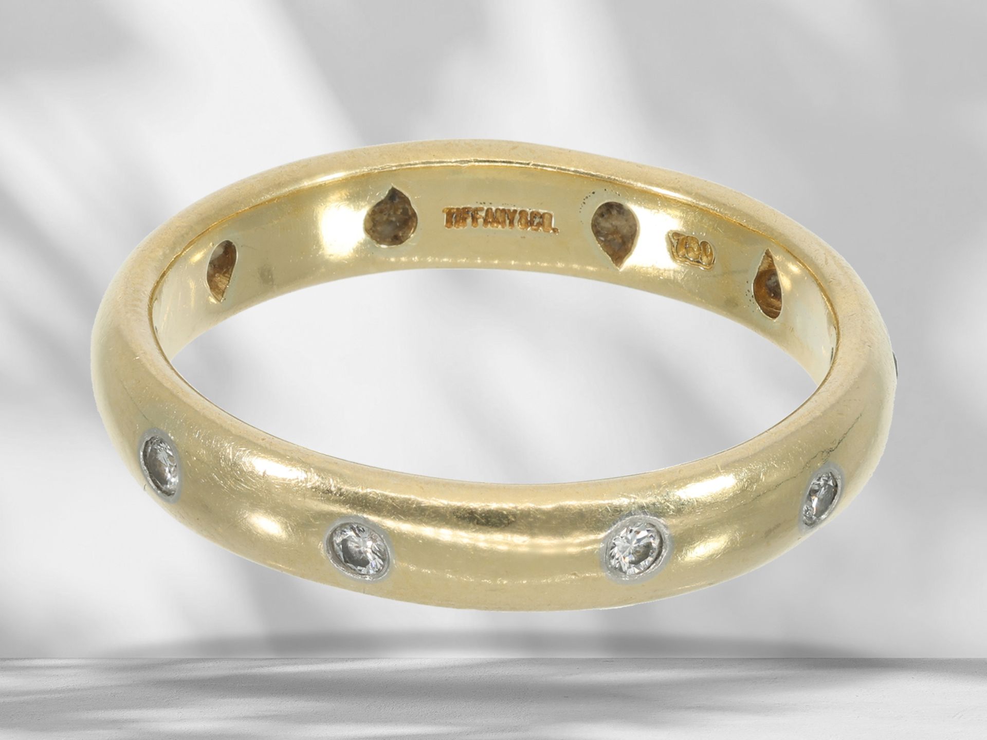 Ring: gelbgoldener Tiffany-Brillantring, 18K - Bild 3 aus 3