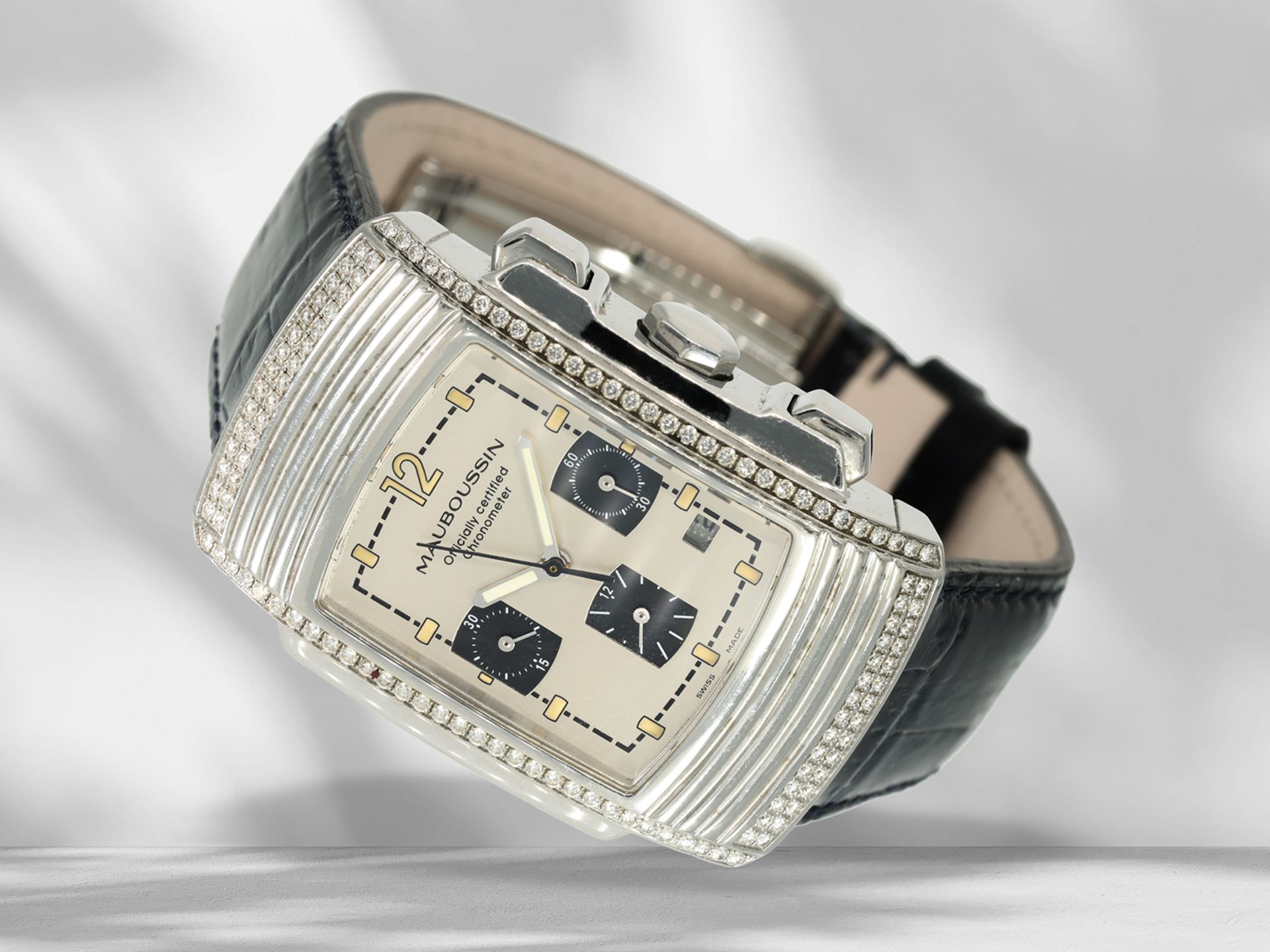 Wristwatch: luxurious chronograph with brilliant-cut diamonds, chronometer "Fouga" by Mauboussin