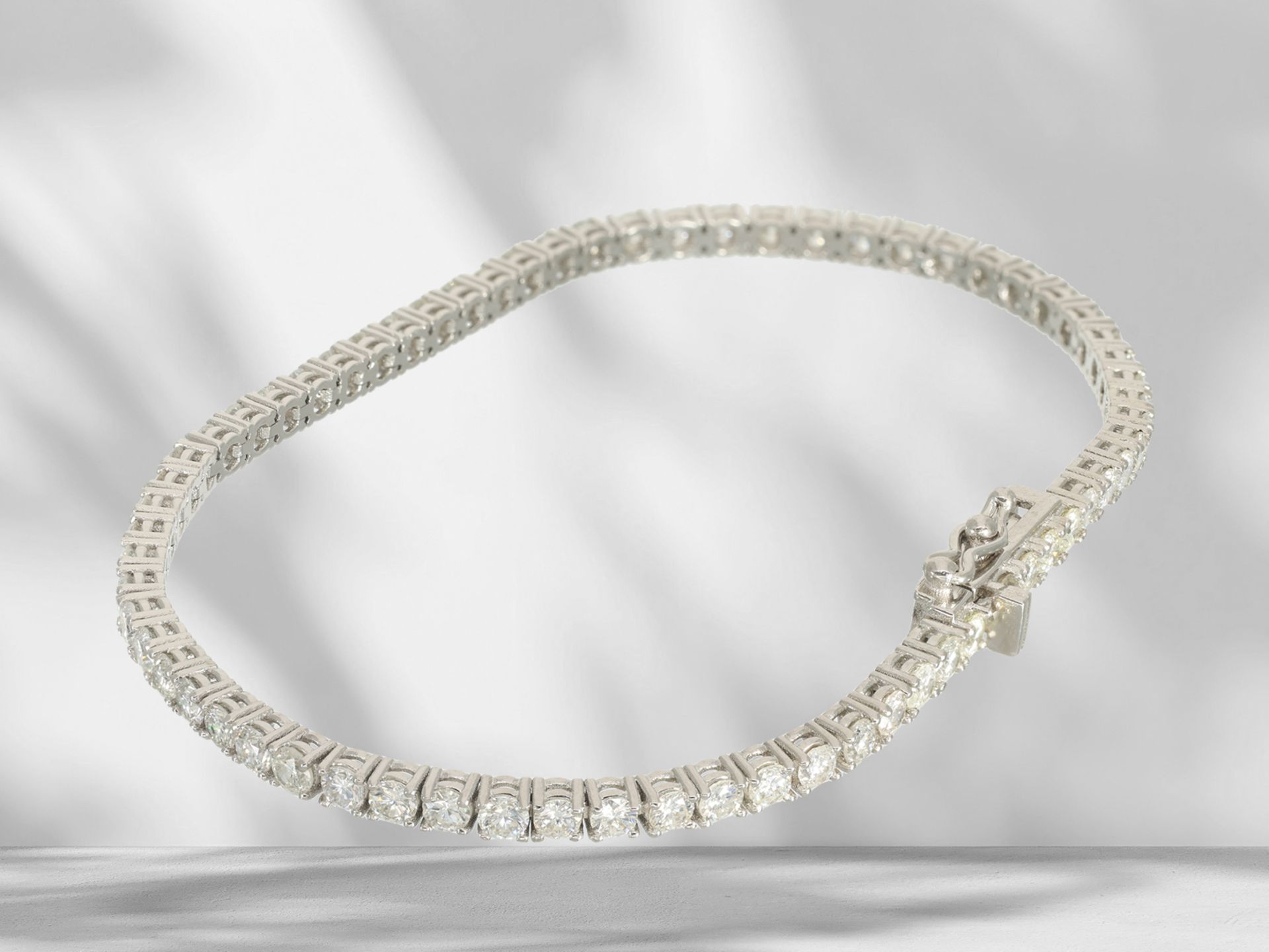 Bracelet: high-quality, handcrafted brilliant-cut diamond/tennis bracelet, approx. 3.3ct - Image 3 of 4