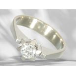 Ring: white gold brilliant-cut diamond solitaire ring, brilliant-cut diamond of approx. 0.48ct