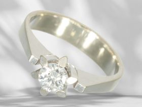 Ring: weißgoldener Solitär/Brillantring, Brillant von ca. 0,48ct