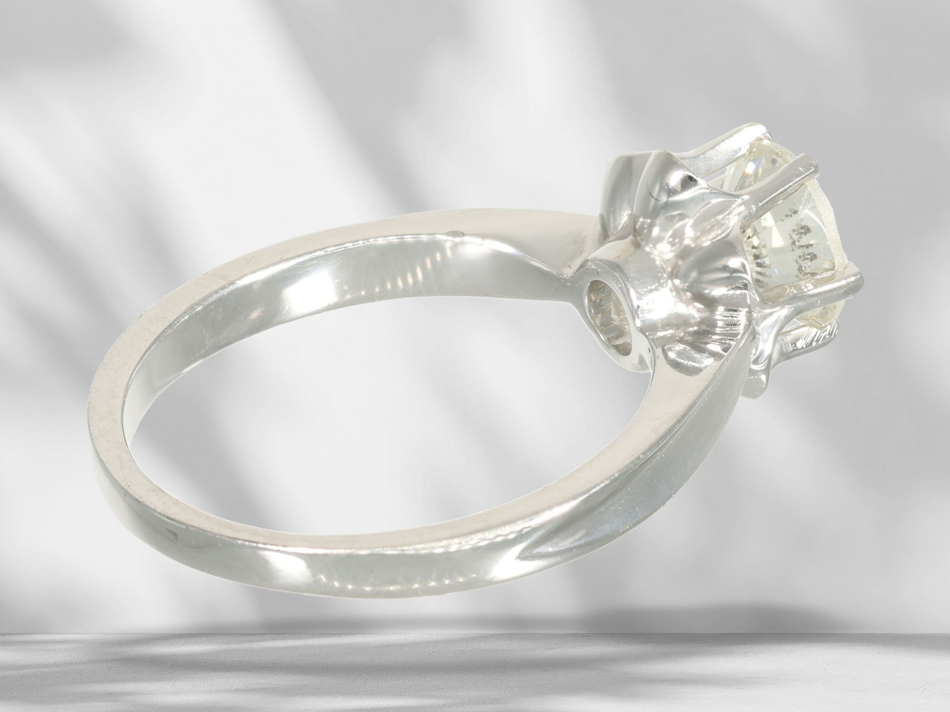 Ring: vintage solitaire brilliant-cut diamond ring, approx. 1ct - Image 4 of 4