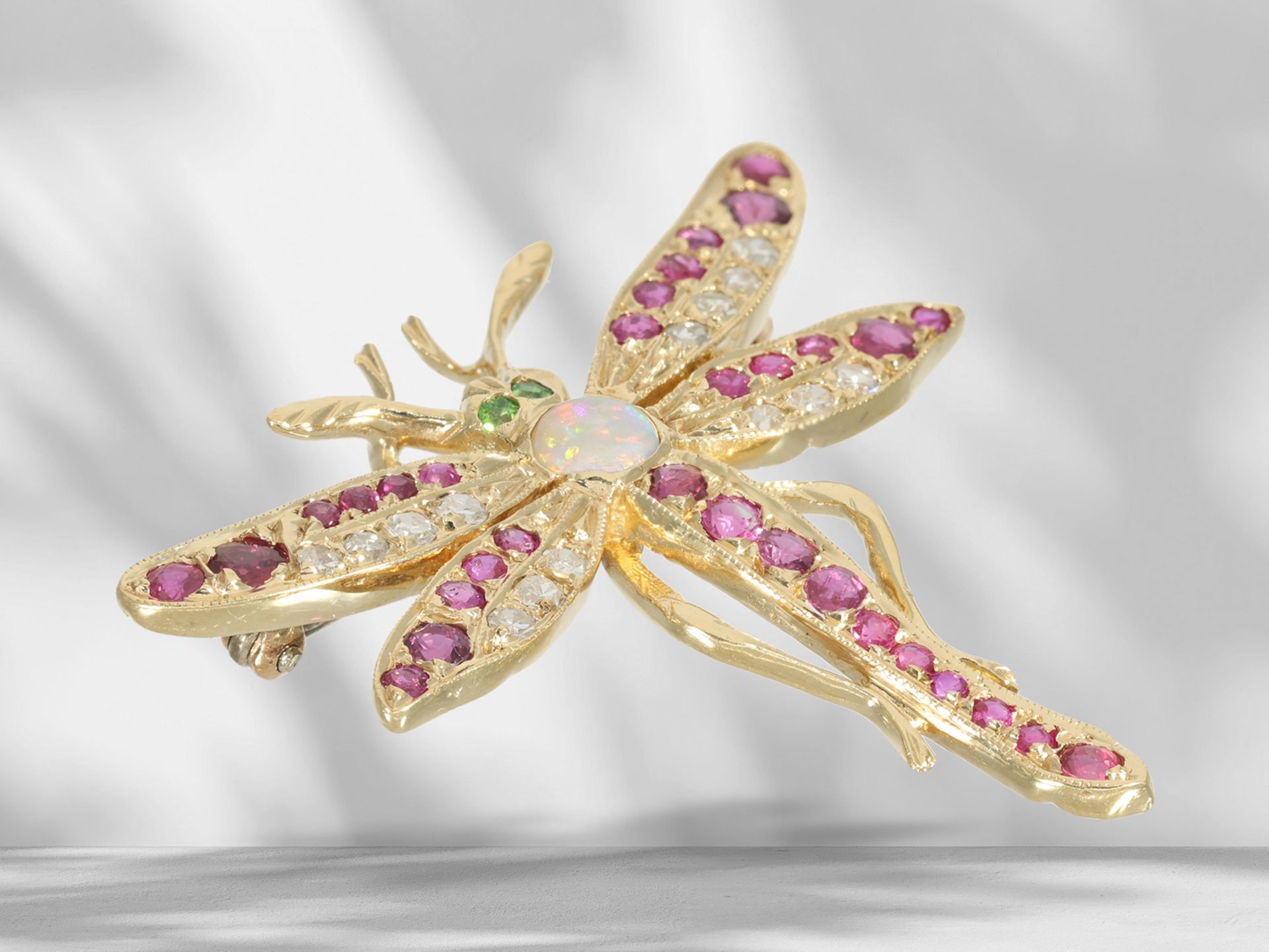 Brosche: ausgefallene, goldene vintage Brosche mit Farbsteinen und Diamanten besetzt, "Libelle" - Bild 3 aus 6