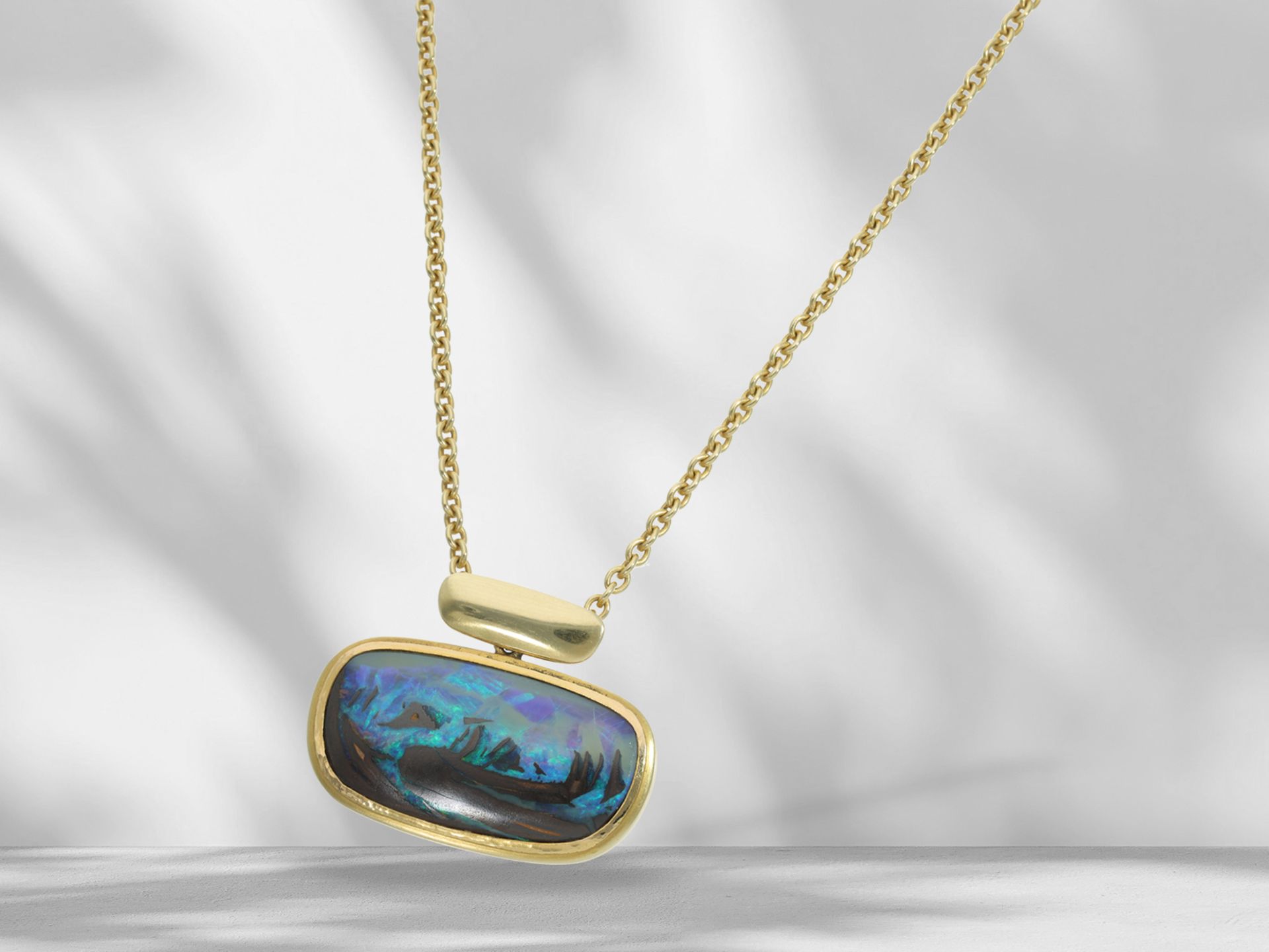 Kette/Collier: Collierkette mit handgefertigtem vintage Opal-Goldschmiedeanhänger, Unikat