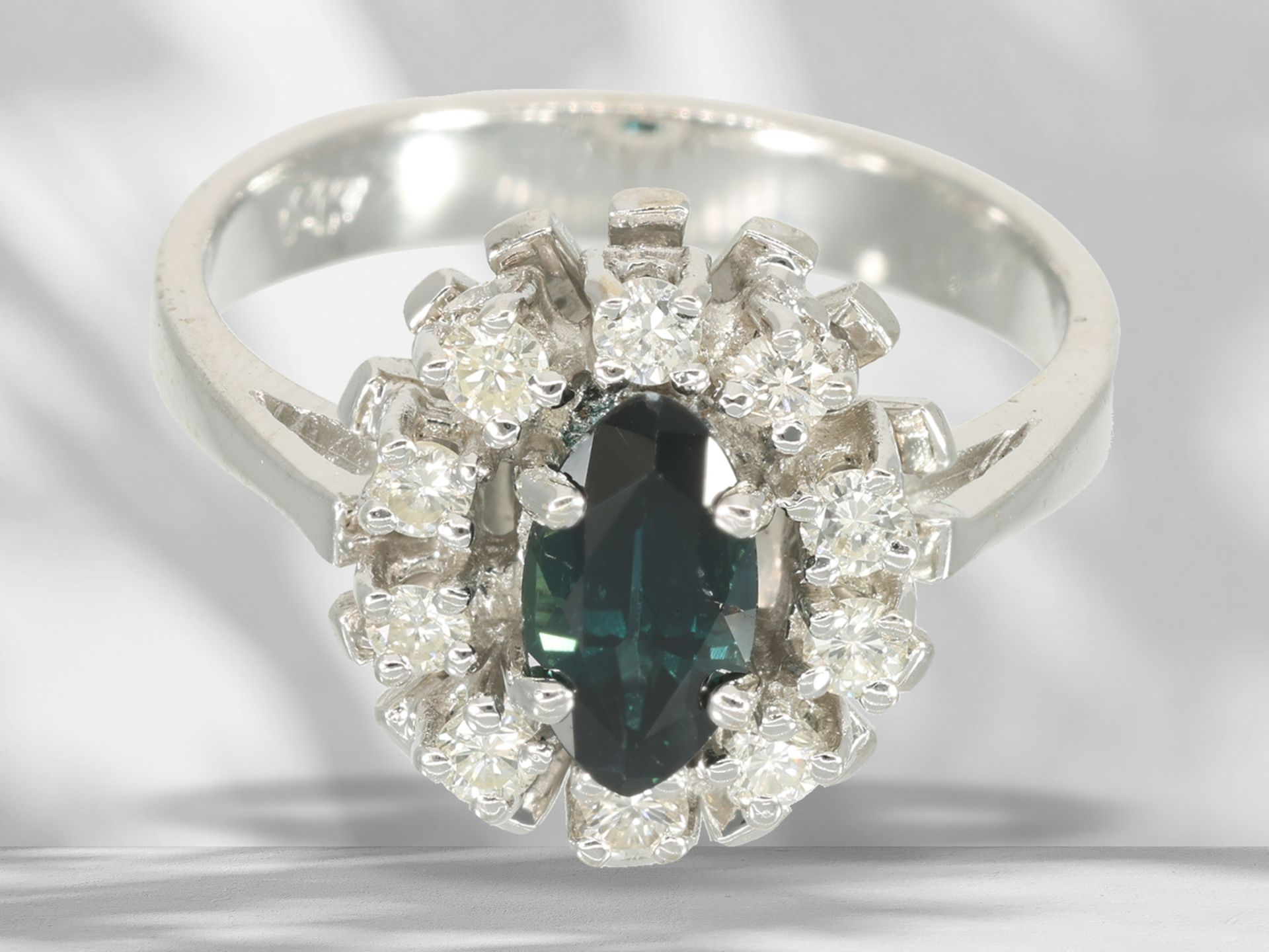 Ring: vintage Saphir/Brillant-Goldschmiede-Blütenring - Bild 3 aus 3