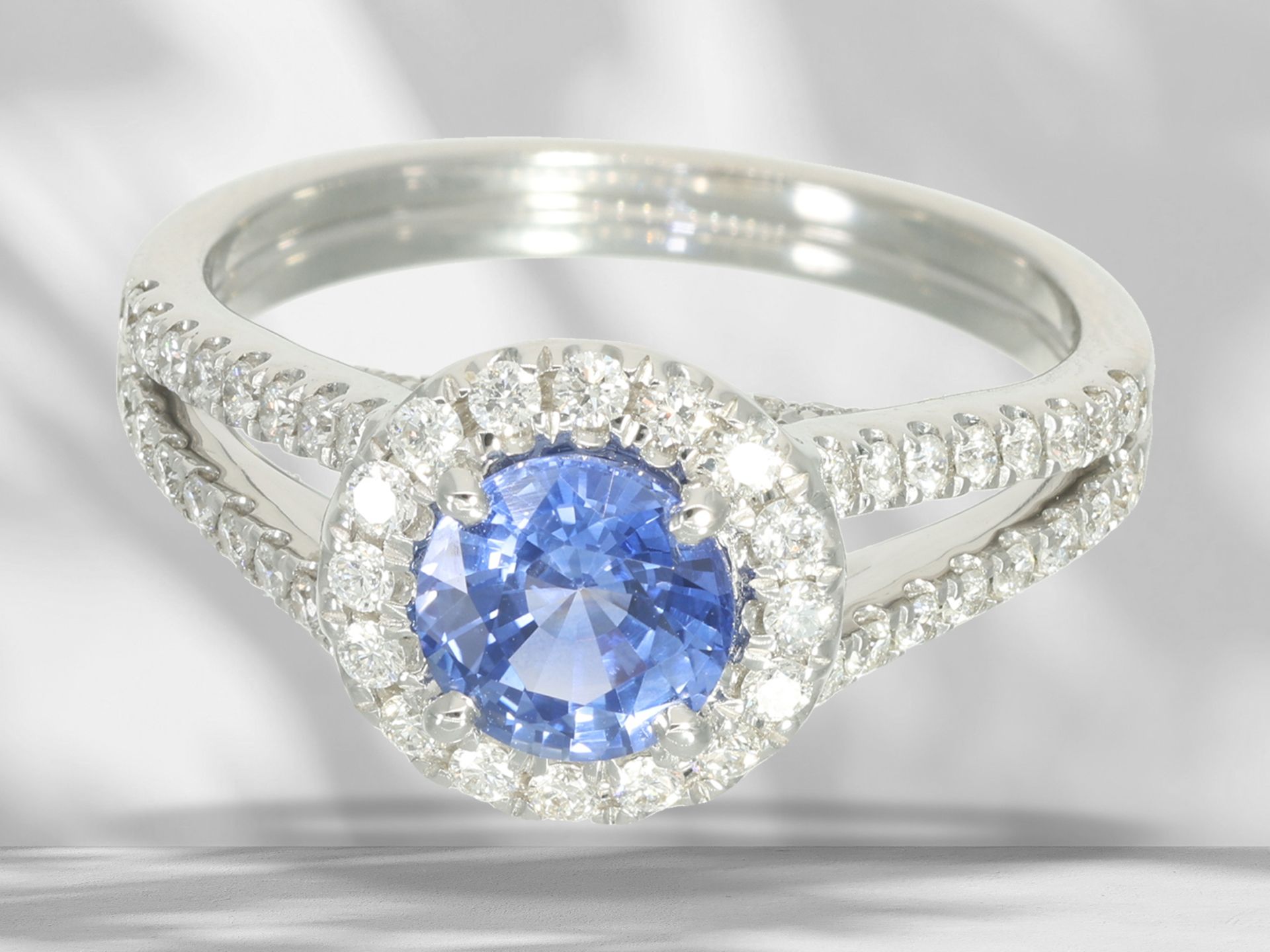 Ring: elegant sapphire/brilliant-cut diamond white gold ring, approx. 1.64ct - Image 5 of 5
