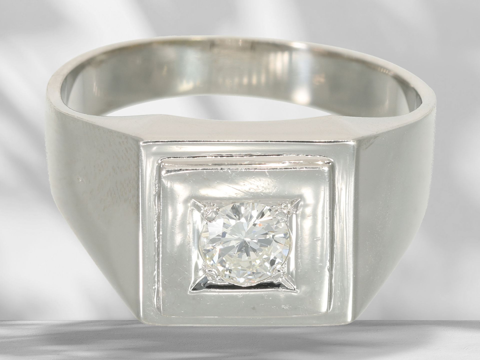 White gold vintage solitaire brilliant-cut diamond gold ring, brilliant-cut diamond of approx. 0.45c - Image 2 of 4