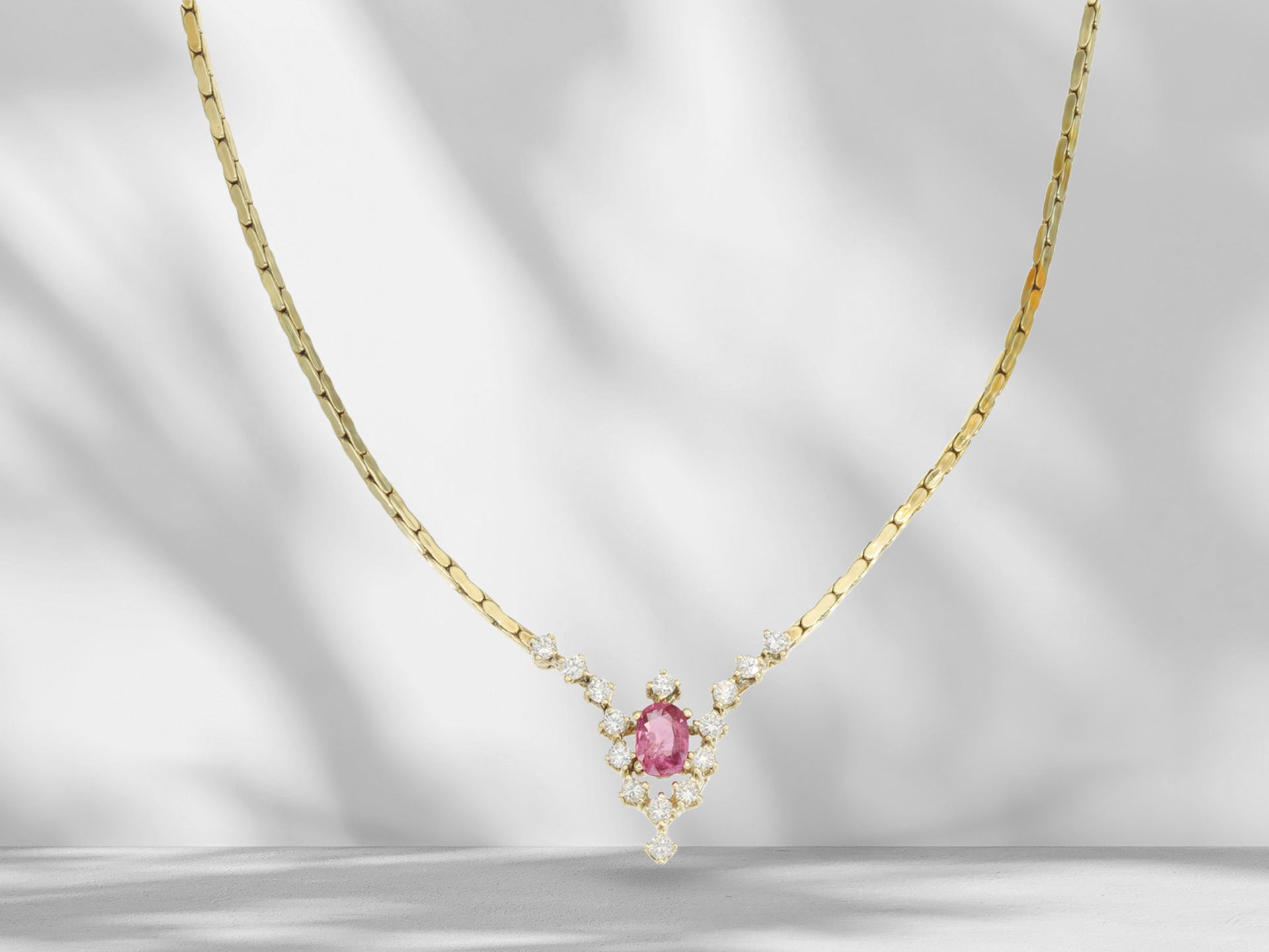 Fine vintage ruby/brilliant-cut diamond centrepiece necklace, approx. 1.12ct