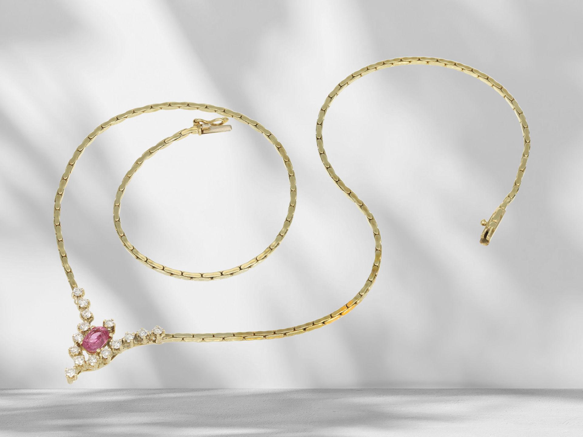 Fine vintage ruby/brilliant-cut diamond centrepiece necklace, approx. 1.12ct - Image 2 of 3
