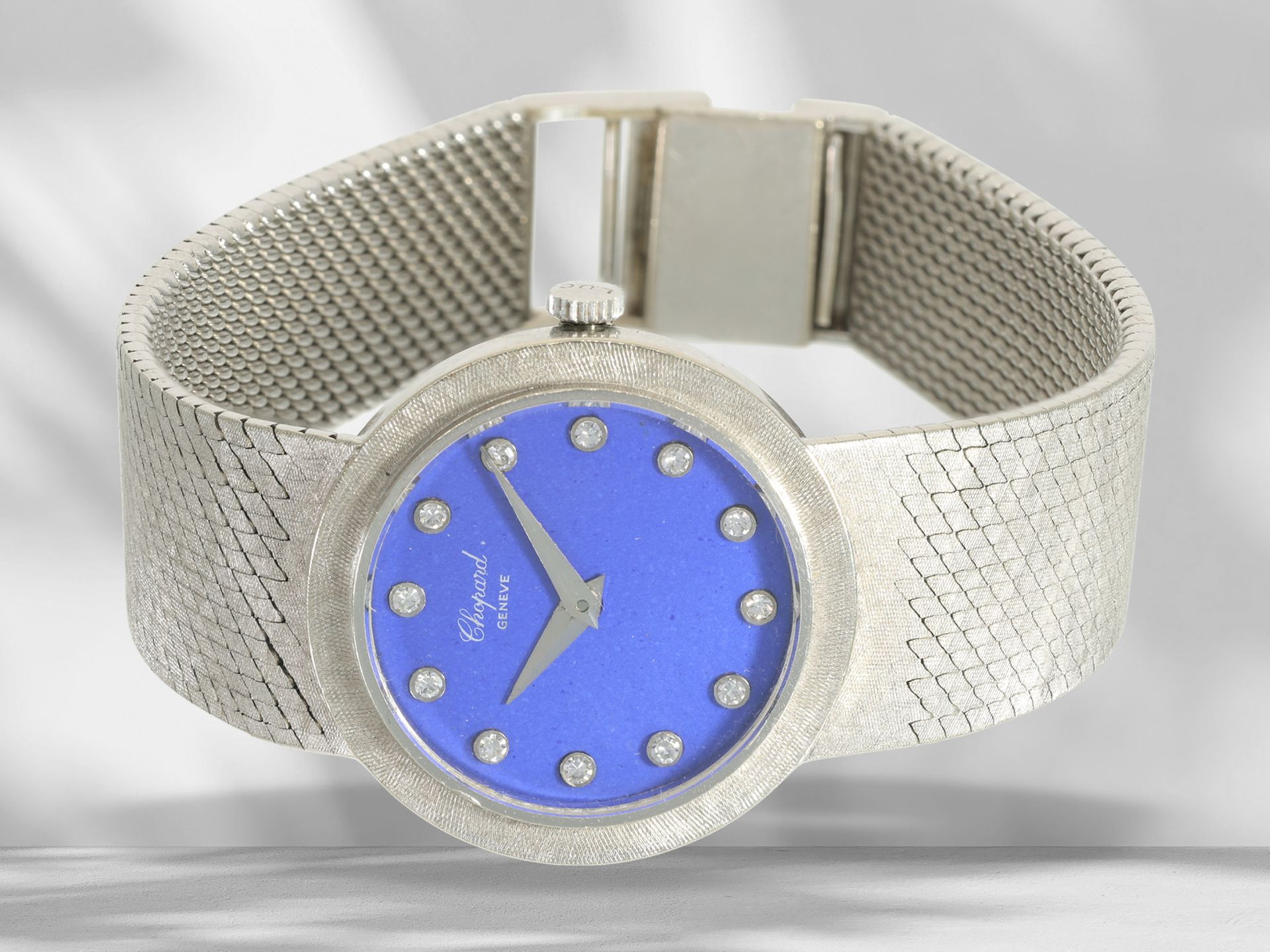 Wristwatch: fine, white gold vintage ladies' watch by Chopard, manual winding, 18K white gold - Image 2 of 3