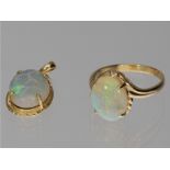 Ring: Vintage Opalring mit passendem Opal-Anhänger, 14K Gelbgold