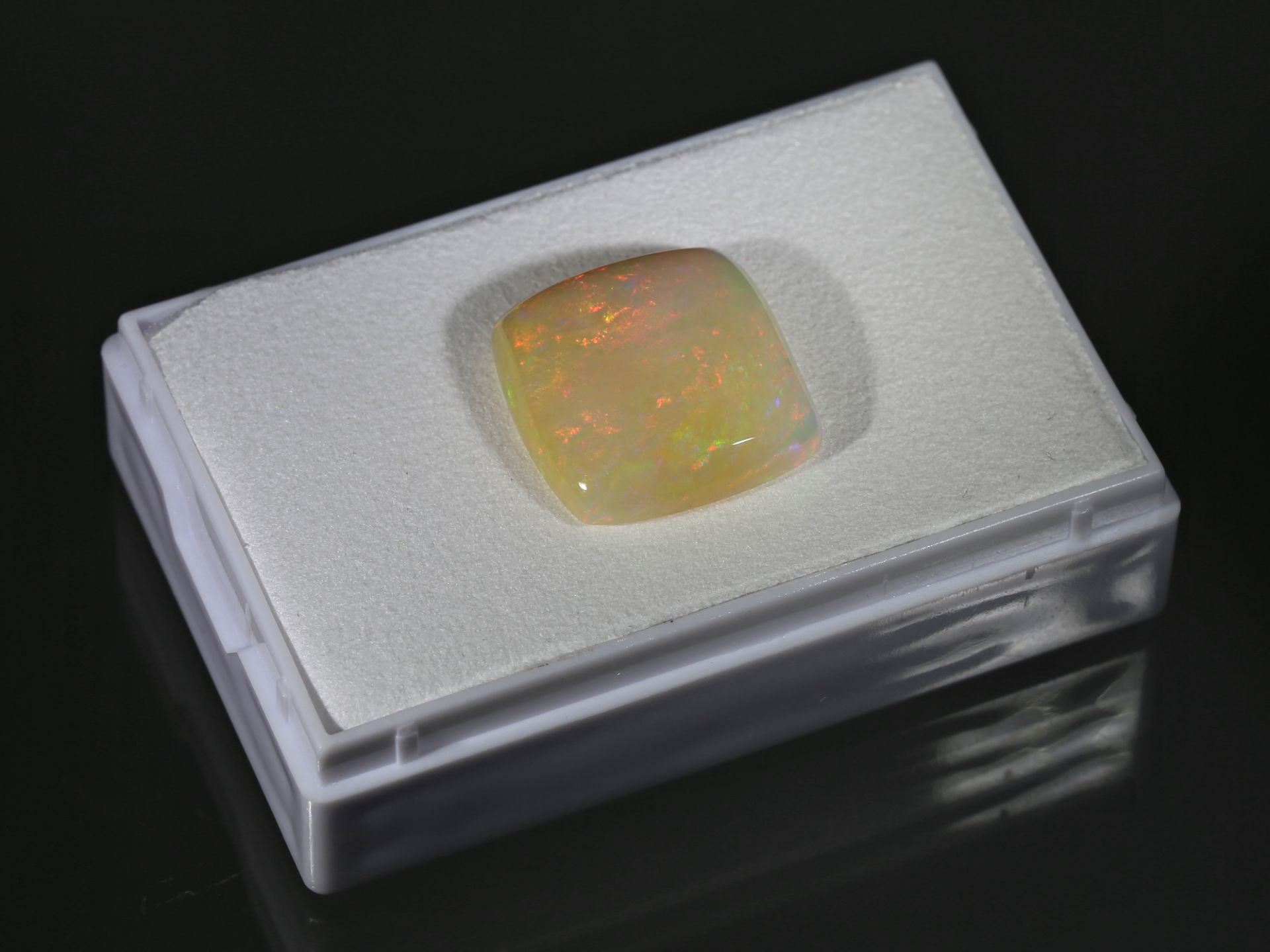 Vollopal-Cabochon von ca. 11,15ct