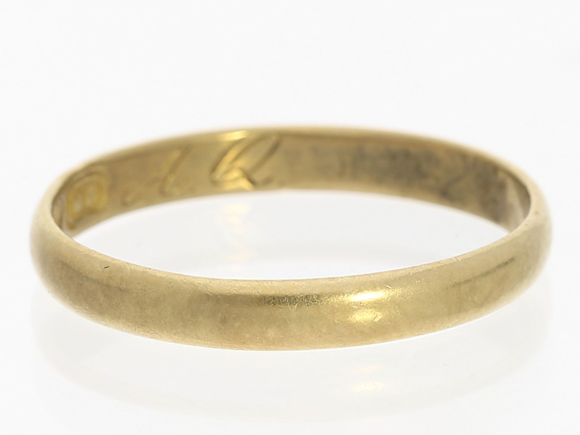 Ring/Anhänger: antiker Trauring aus 21,6K Gold sowie ein vintage Goldschmiede-Anhänger mit Perle - Image 3 of 3