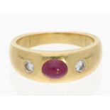 Ring: solider hochwertiger Bandring mit Rubin-Cabochon und feinen Brillanten, ca. 0,98ct