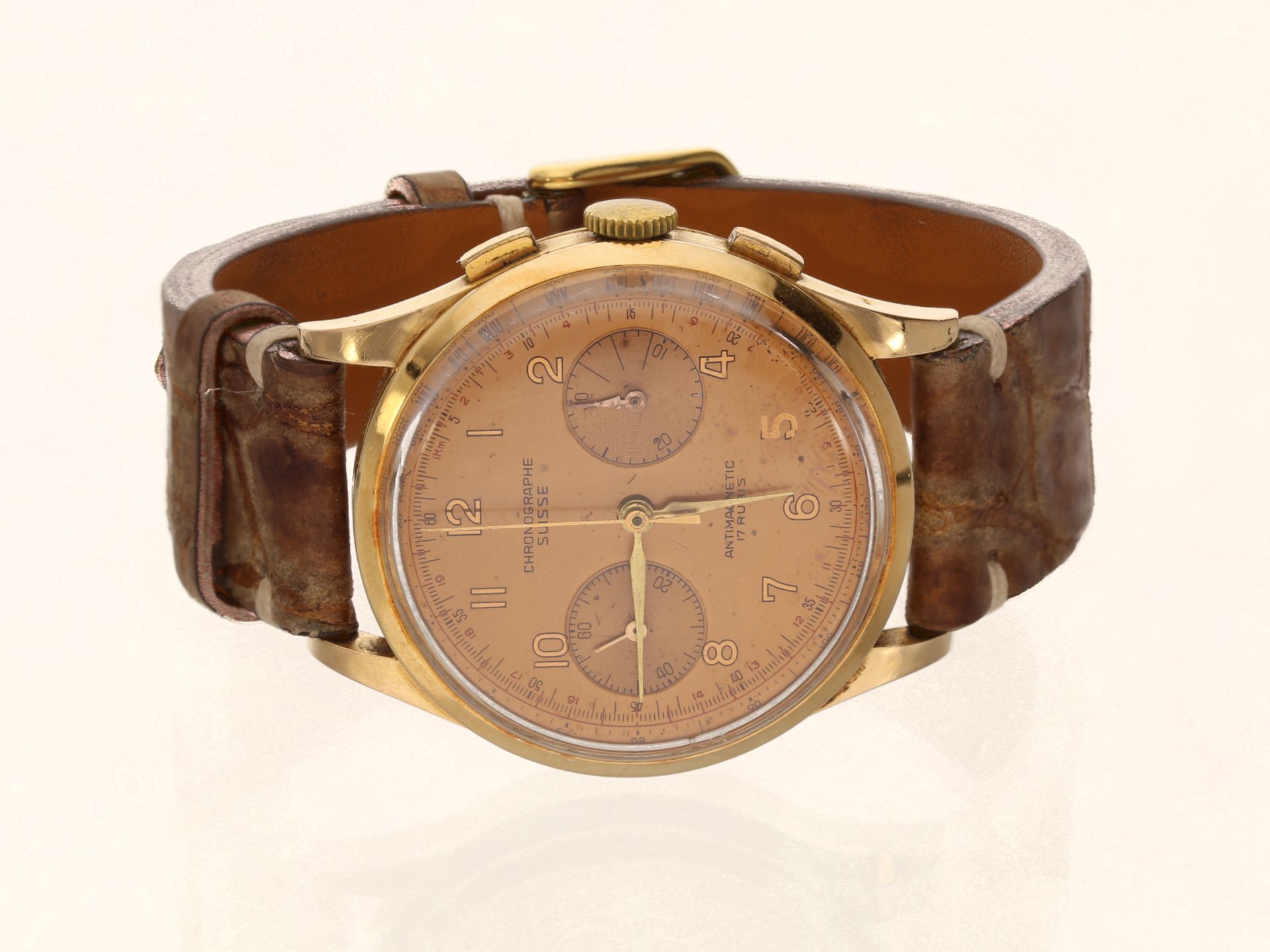 Armbanduhr: vintage overzise "Chronographe Suisse" Ref.3910 in 18K Gold, mit Box, 1950er