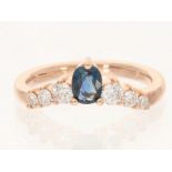 Ring: zierlicher Saphir/Brillantring, feine Brillanten von ca. 0,25ct