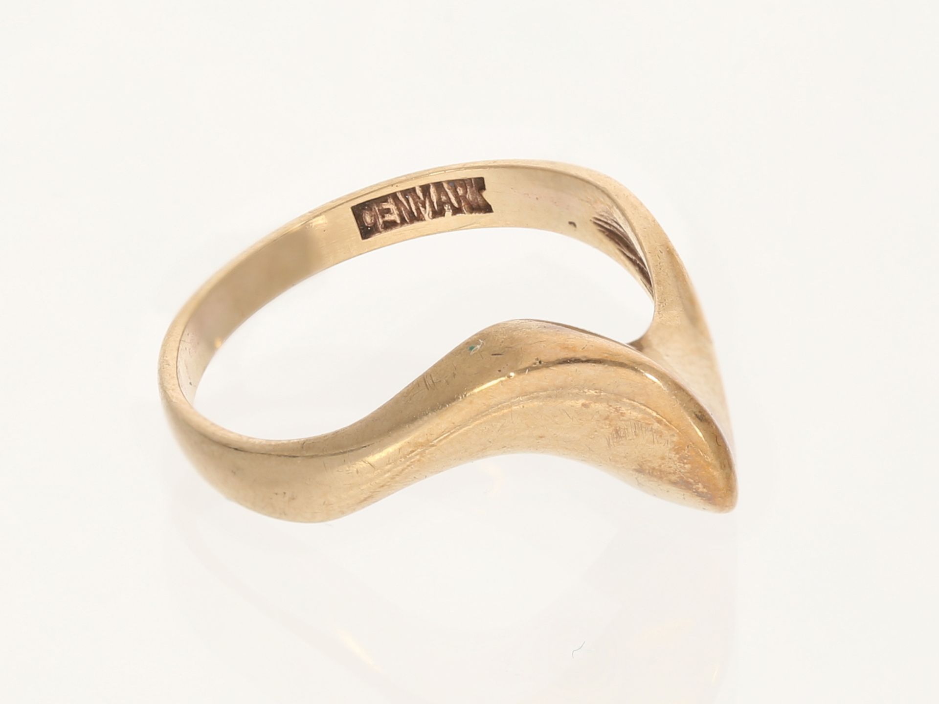 Ring: verspielter Goldschmiedering aus 14K Gold - Bild 2 aus 4