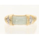Ring: vintage Goldring mit Nephrith/Jade und Diamanten