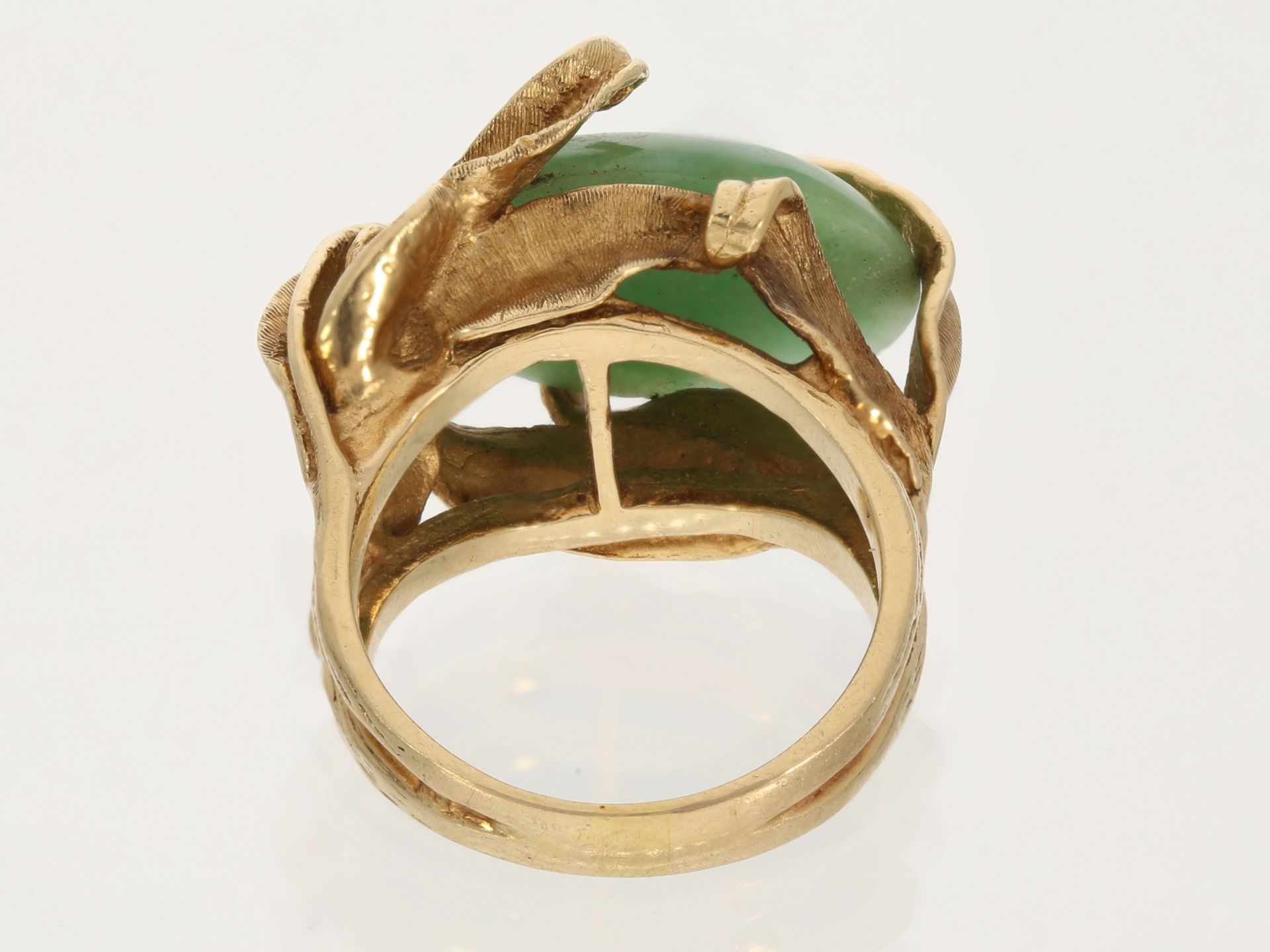 Ring: ausgefallener und interessant gearbeiteter vintage Designer-Ring, 14K Gold mit Jade - Image 4 of 4