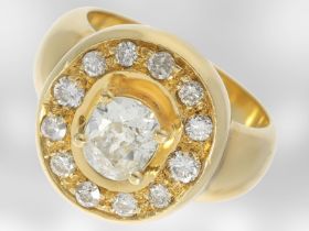 Ring: sehr schöner vintage Goldschmiedering mit großem Diamanten von ca. 1ct im Cushion-Schliff, 18K