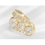 Ring: beautiful ladies' ring with brilliant-cut diamonds, approx. 1ct