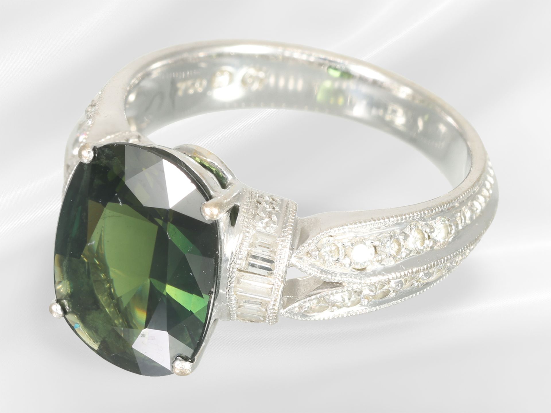 Ring: aufwendig gearbeiteter 18K Weißgoldring mit einem grünen Saphir von ca. 5,2ct - Bild 5 aus 7