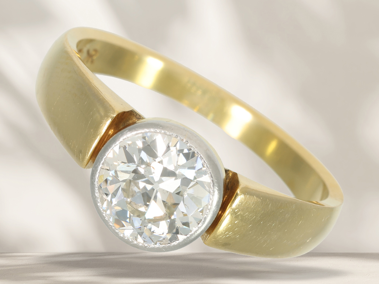 Ring: vintage Solitär-Diamant-Goldschmiedering, Altschliff-Diamant von ca. 1,5ct