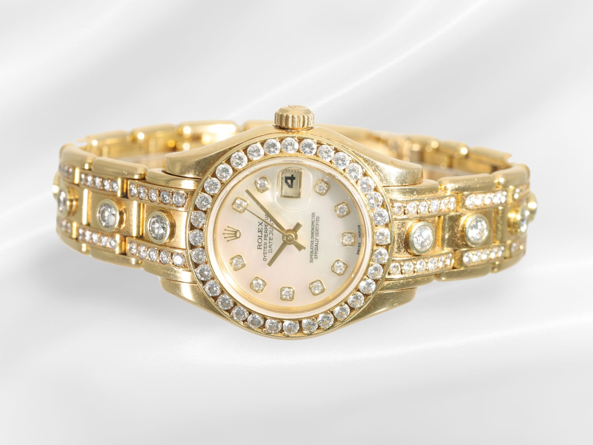 Armbanduhr: gesuchte luxuriöse Damenuhr Rolex Pearlmaster 29 mit Brillantbesatz und Diamantzifferbla - Bild 2 aus 6