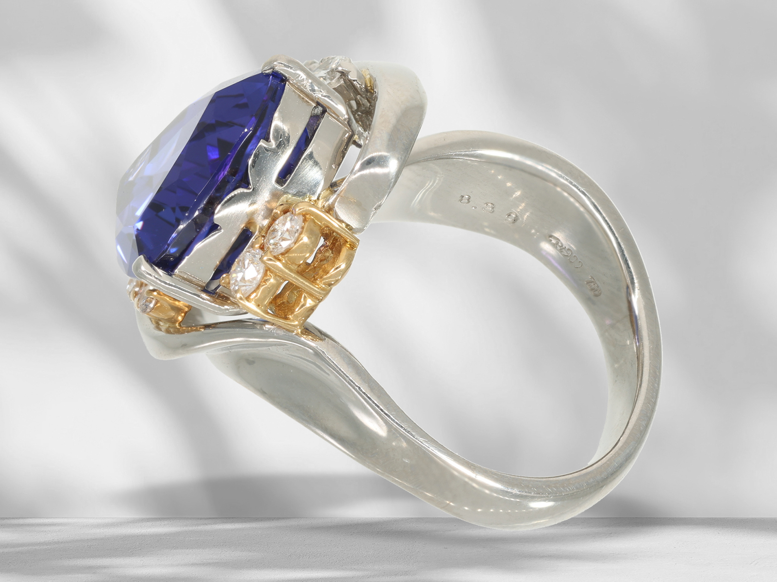 Ring: unique, heavy platinum ring with top quality tanzanite, 8.39ct - Image 8 of 8