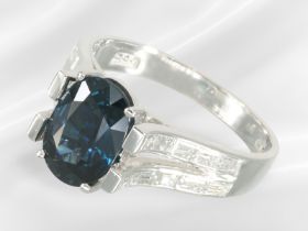 Ring: neuwertiger, moderner und hochwertiger Saphir/Diamant-Goldschmiedering