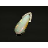 Pendant: exceptionally large opal gold jewellery pendant with brilliant-cut diamonds, opal approx. 5