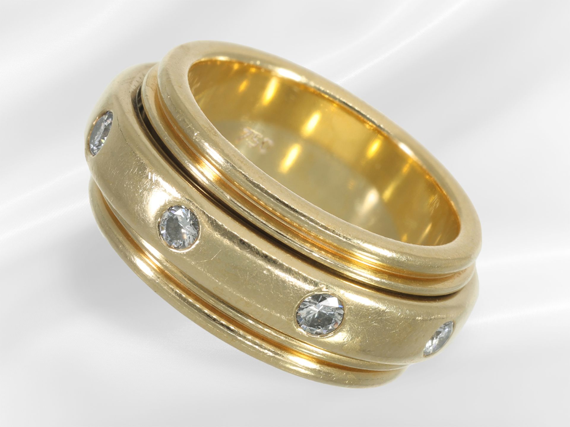 Ring: massiver hochwertiger Goldschmiedering im Piaget-Stil, 18K Gold