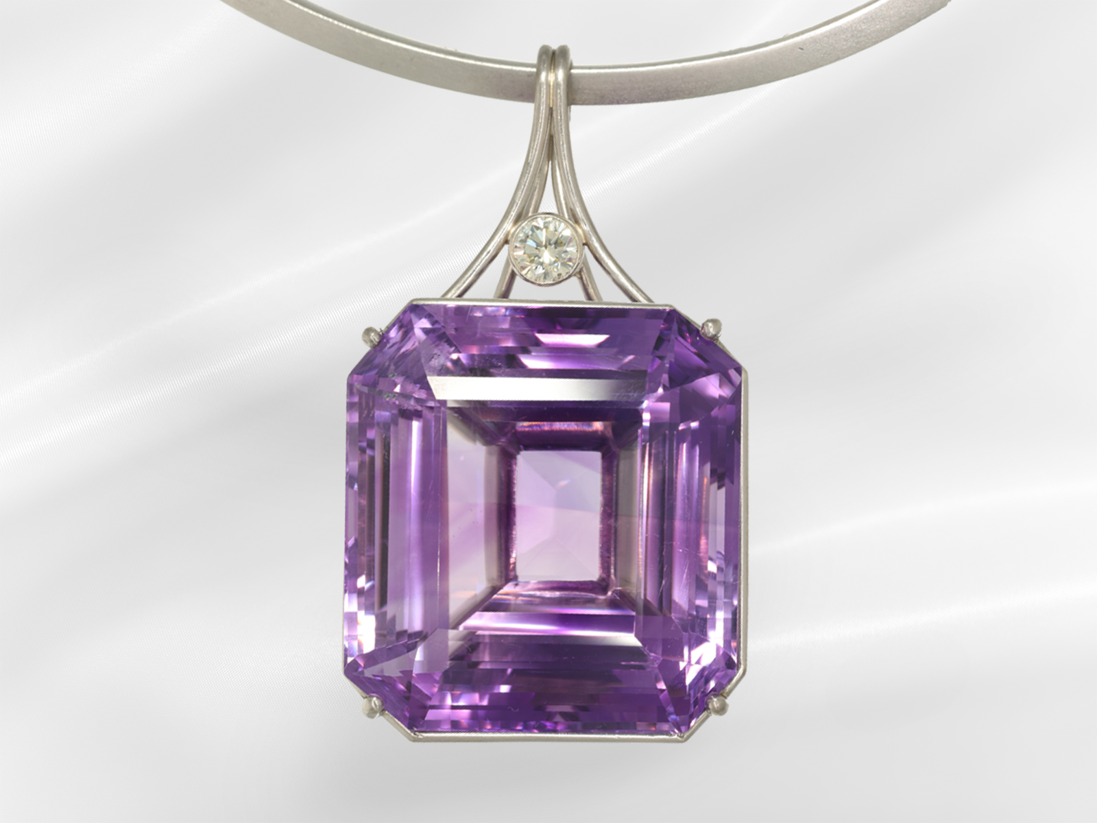 Chain/pendant: important goldsmith jewellery with amethyst of approx. 200ct, platinum, unique piece - Image 8 of 8