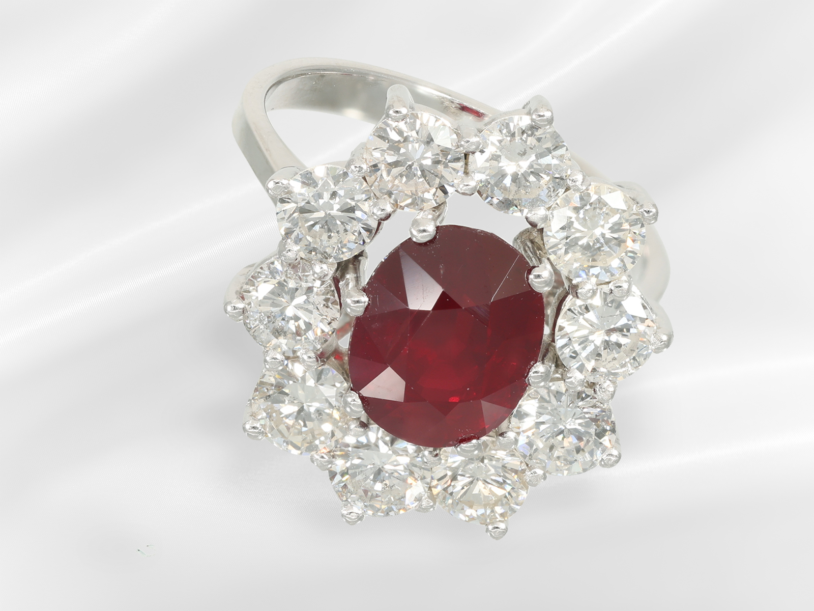 Ring: white gold ruby/brilliant-cut diamond gold ring, precious deep red ruby of 3.15ct, NO-HEAT, GR - Image 2 of 8