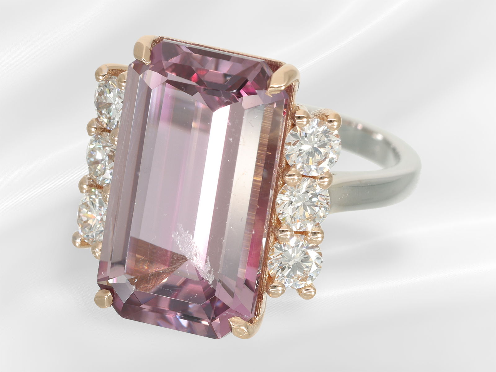 Ring: gold ring with pink diaspore "sultanite" with colour change and fine brilliant-cut diamonds, a - Image 3 of 7