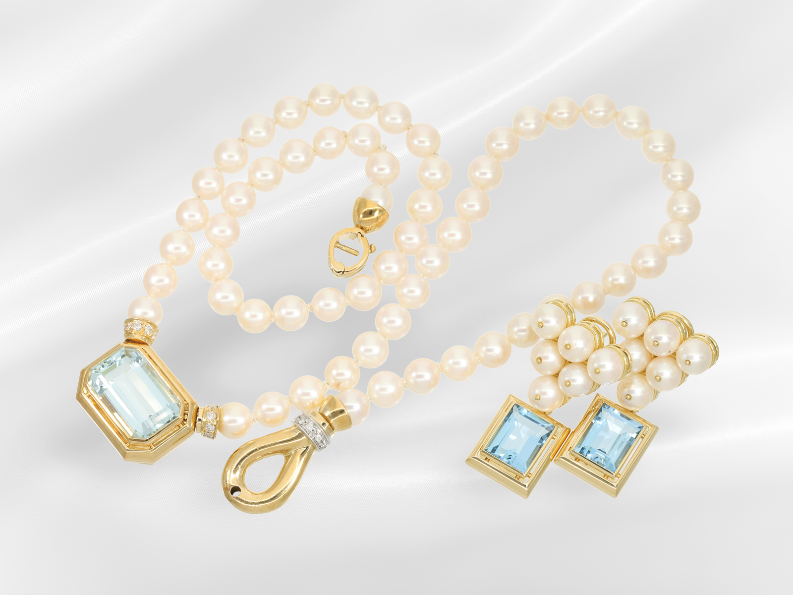 Chain/necklace: beautiful aquamarine/brilliant-cut diamond cultured pearl necklace with matching ear