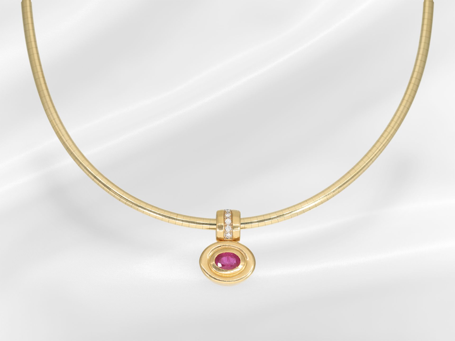 Chain/necklace: attractive vintage omega choker with ruby/brilliant-cut diamond clip, handcrafted fr