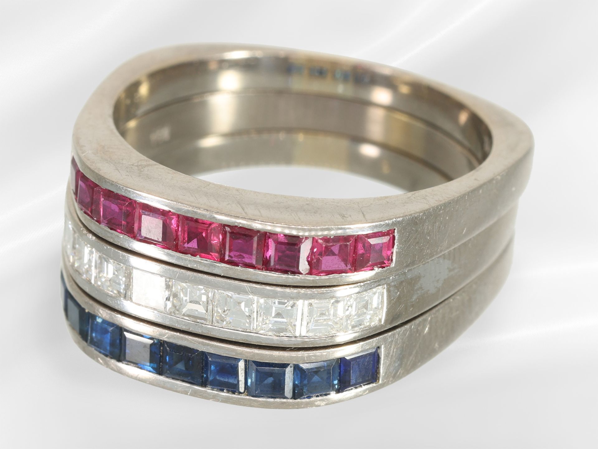 Ring: 3-fold ring set with rubies, sapphires and diamonds, approx. 1.8ct - Image 7 of 8