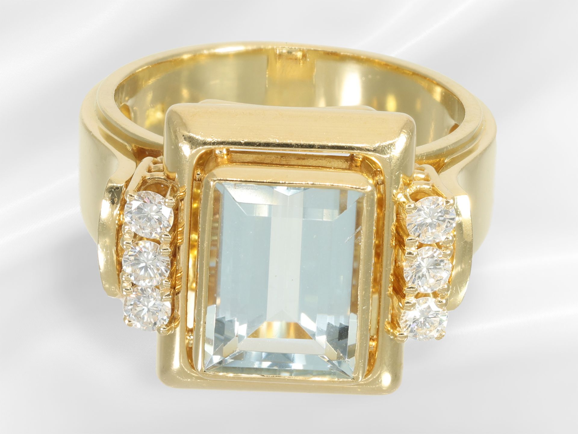 Armband/Ring: sehr hochwertige, moderne Goldschmiedeanfertigung mit feinen Aquamarinen und Brillante - Bild 4 aus 7