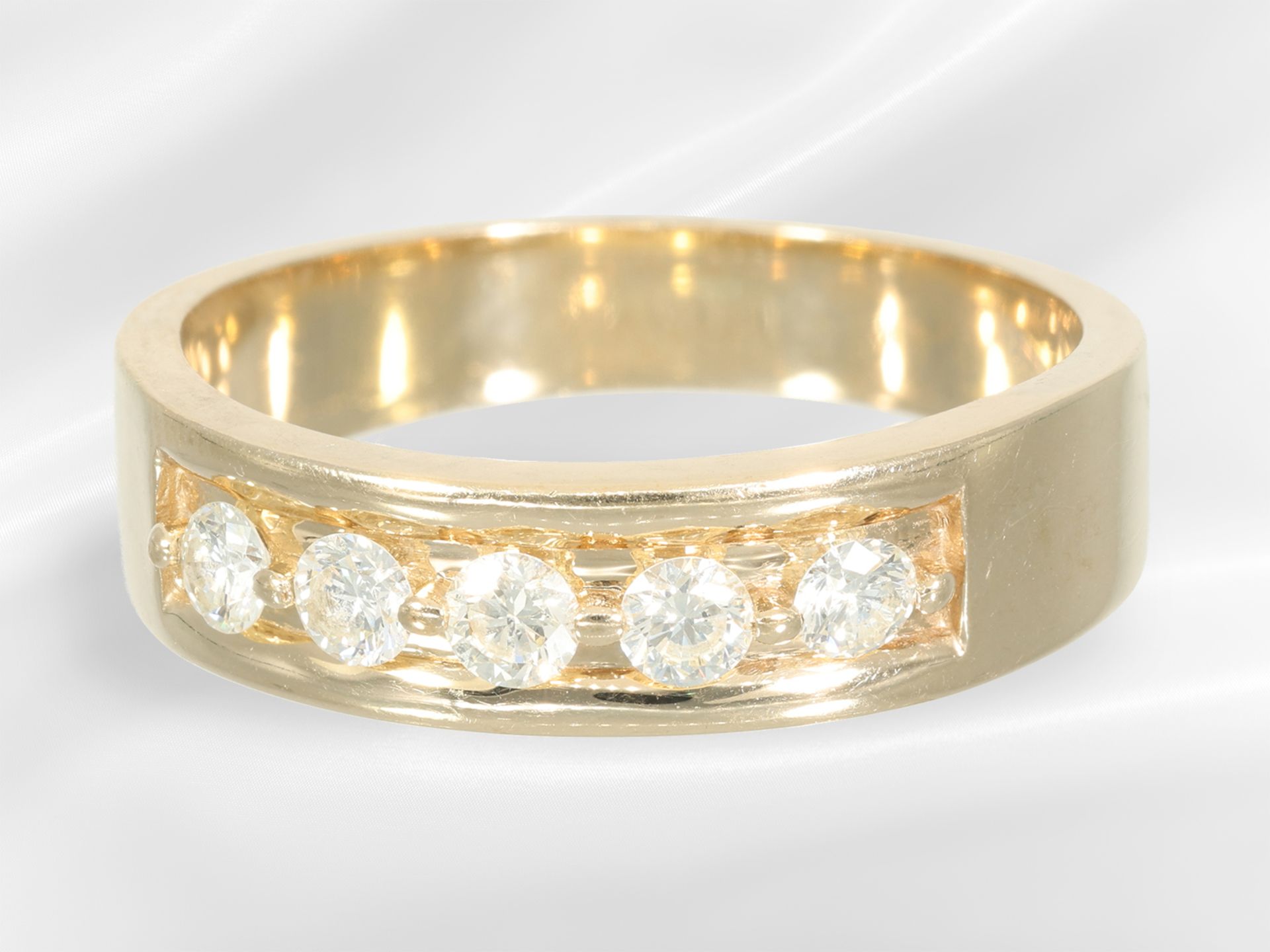 Ring: high-quality, modern men's ring with brilliant-cut diamonds of upper quality, approx. 0.55ct - Image 3 of 4