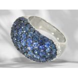 Ring: high-quality cocktail ring with sapphire setting of very fine quality, like new