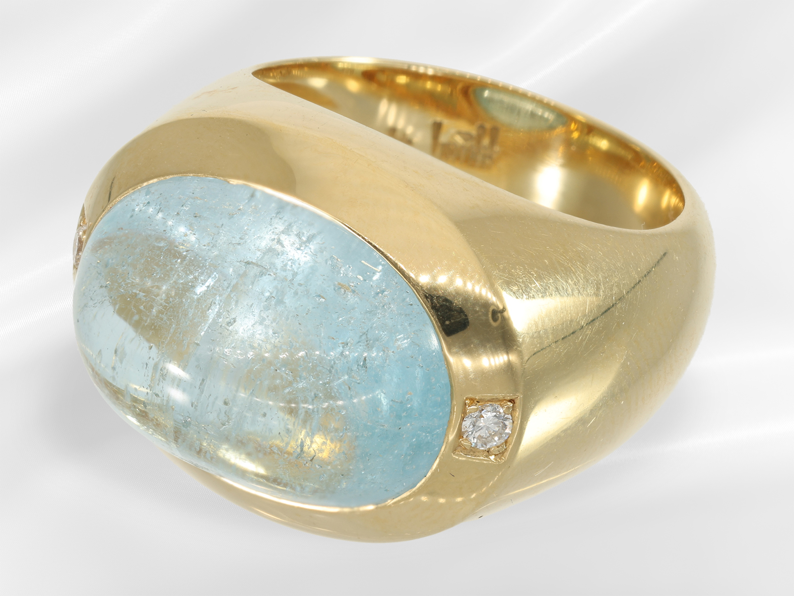 Ring: high-quality modern handwork, 18K gold with large aquamarine cabochon and brilliant-cut diamon - Image 6 of 6