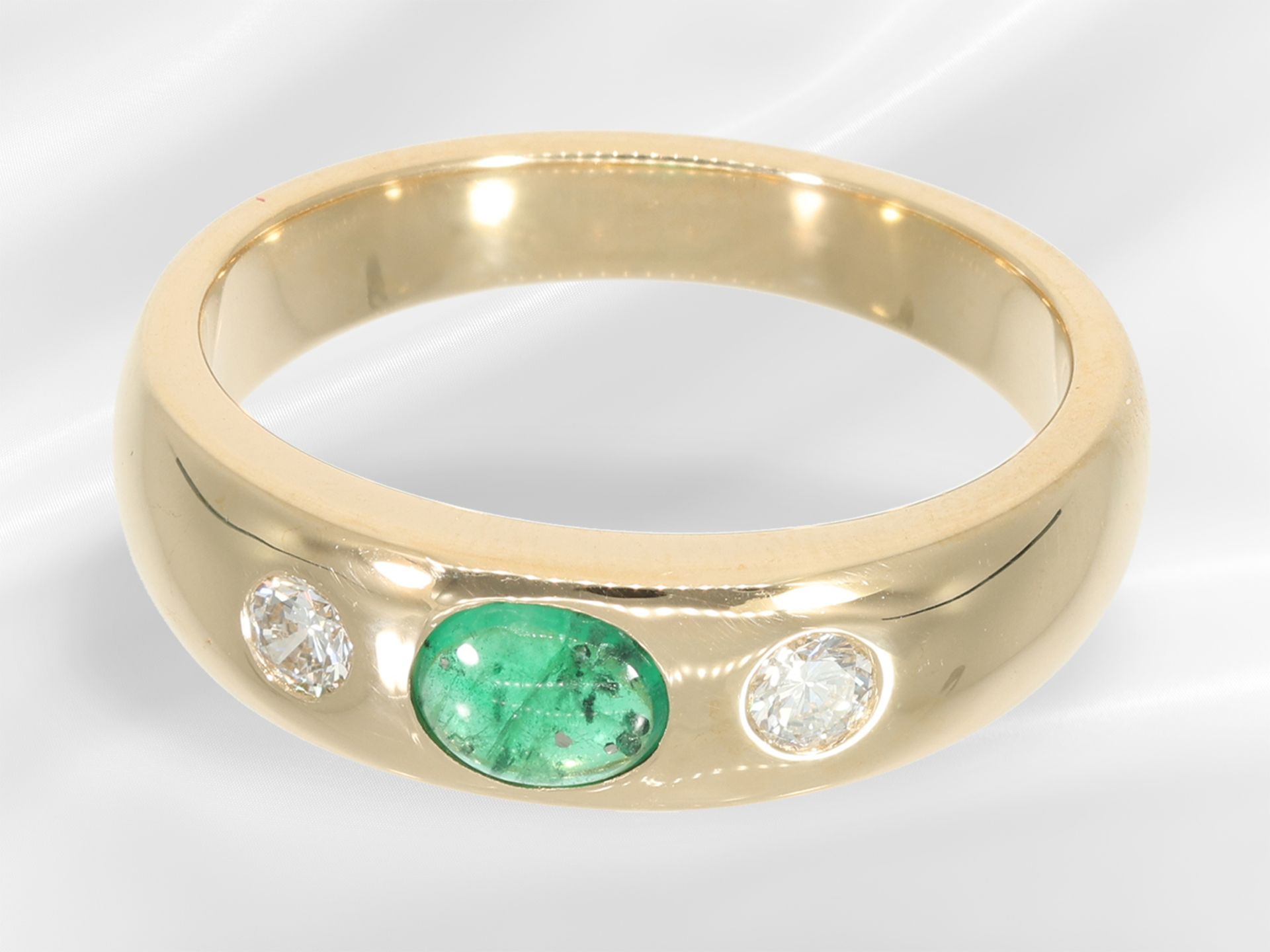 Ring: 3 hochwertige, goldene Bandringe mit Rubin-, Saphir- Brillant-und Smaragdbesatz - Bild 4 aus 4