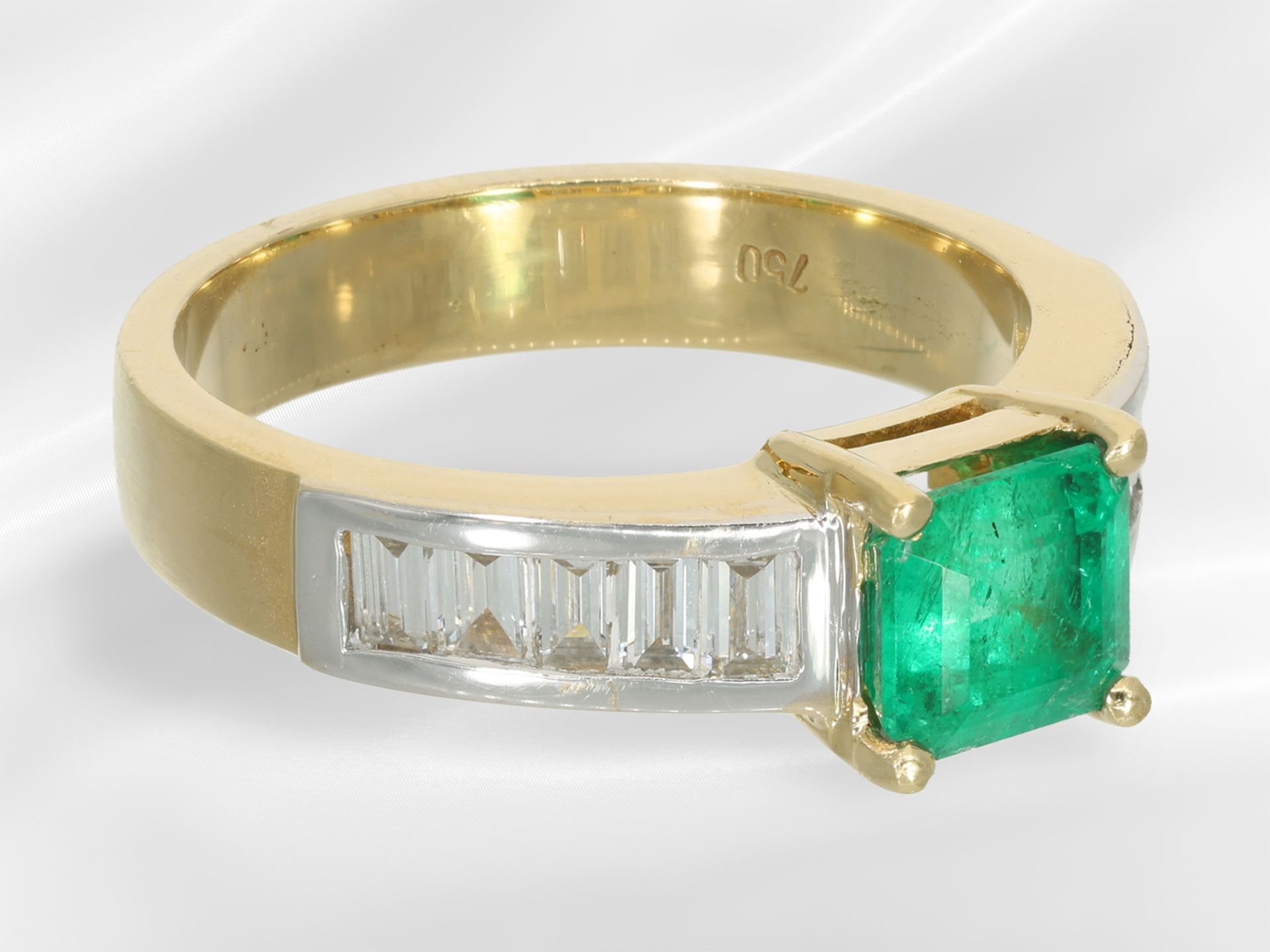Ring: moderner und solider Smaragd-Diamant-Goldschmiedering, ca. 2,2ct - Bild 6 aus 7