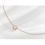 Kette/Collier: moderner Spiralreif und Kugelanhänger mit Brillant, ca. 0,12ct, 18K Gold, Manufaktur 