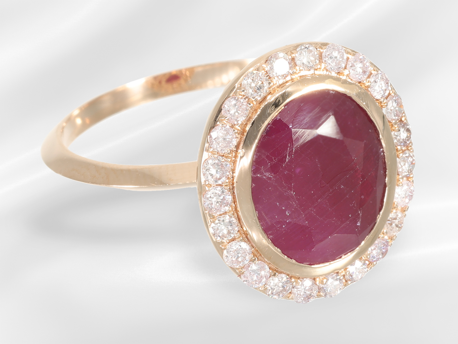 Ring: very fine gold ring with precious ruby of 4.61ct, IGI Expertise 2024 - Image 4 of 6