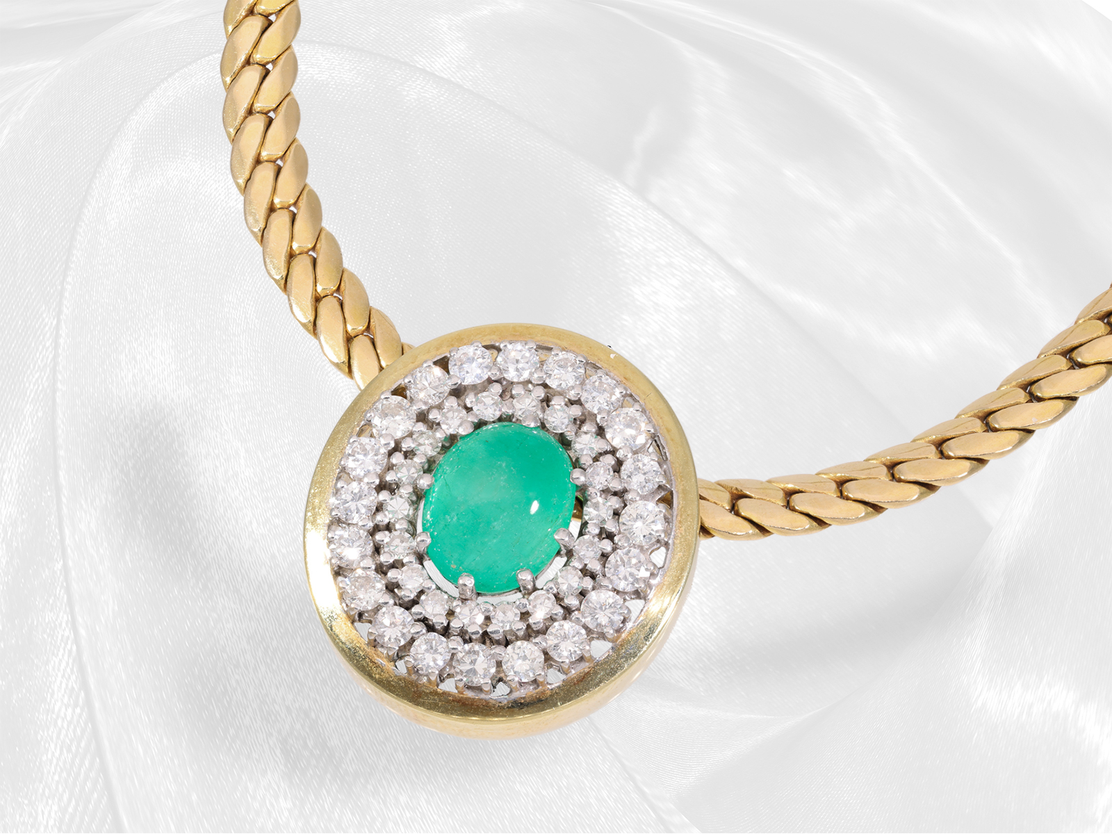 High-quality gold necklace with large emerald/brilliant-cut diamond gold pendant, approx. 6.14ct - Image 5 of 5