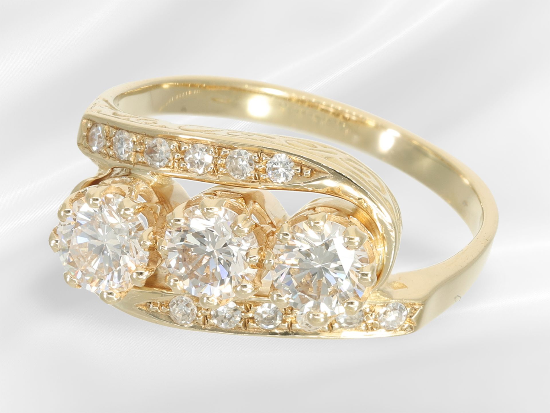 Ring: beautiful ladies' ring with brilliant-cut diamonds, approx. 1ct - Image 3 of 4