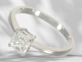 Ring: Solitärring mit Emerald-Cut Diamant in Spitzenqualität, 1,0ct Top Wesselton/VS, GIA-Zert.